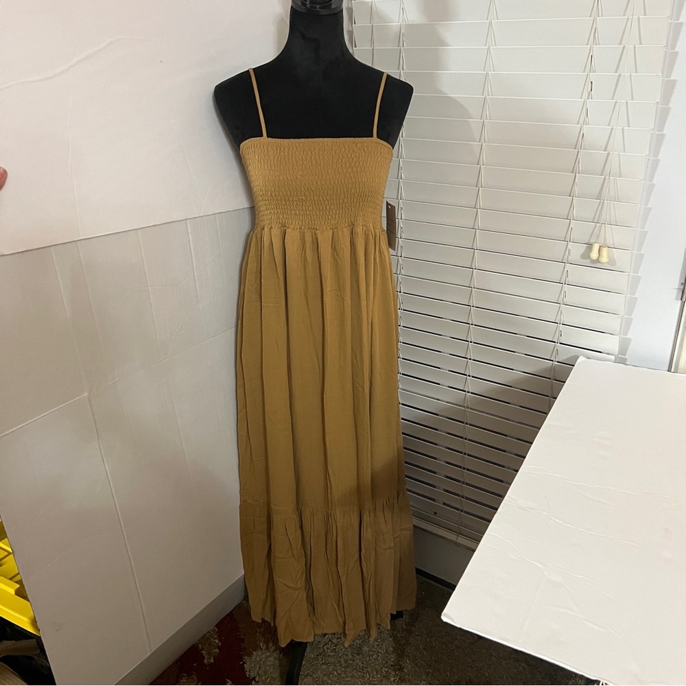 NWT Eden and Olivia maxi dress Size S